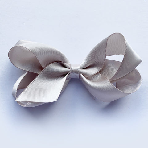 Medium Carmandy Satin Hair Clip